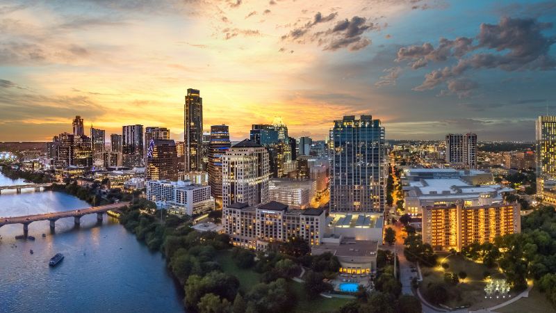 Dallas/Fort Worth, TX skyline and local staffing market