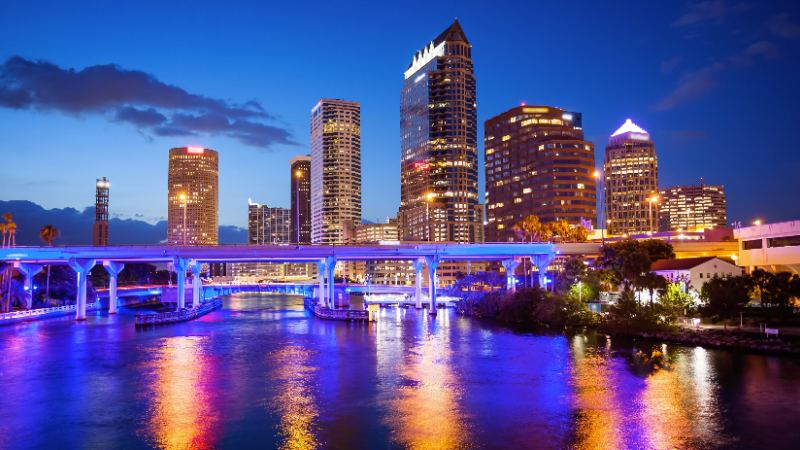 Tampa Bay, FL skyline and local staffing market